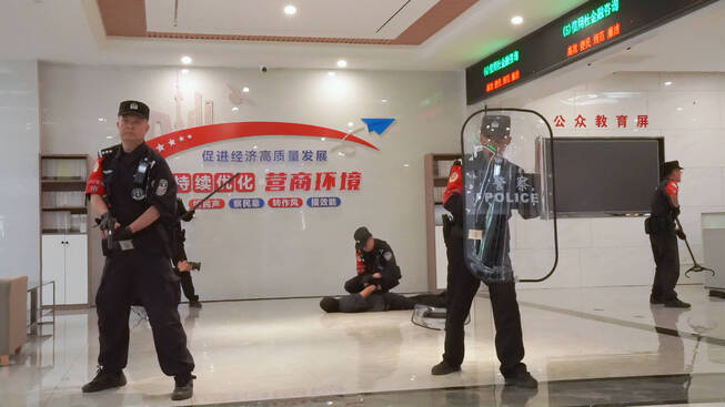 密集场所演练3.jpg 密集场所演练3.jpg